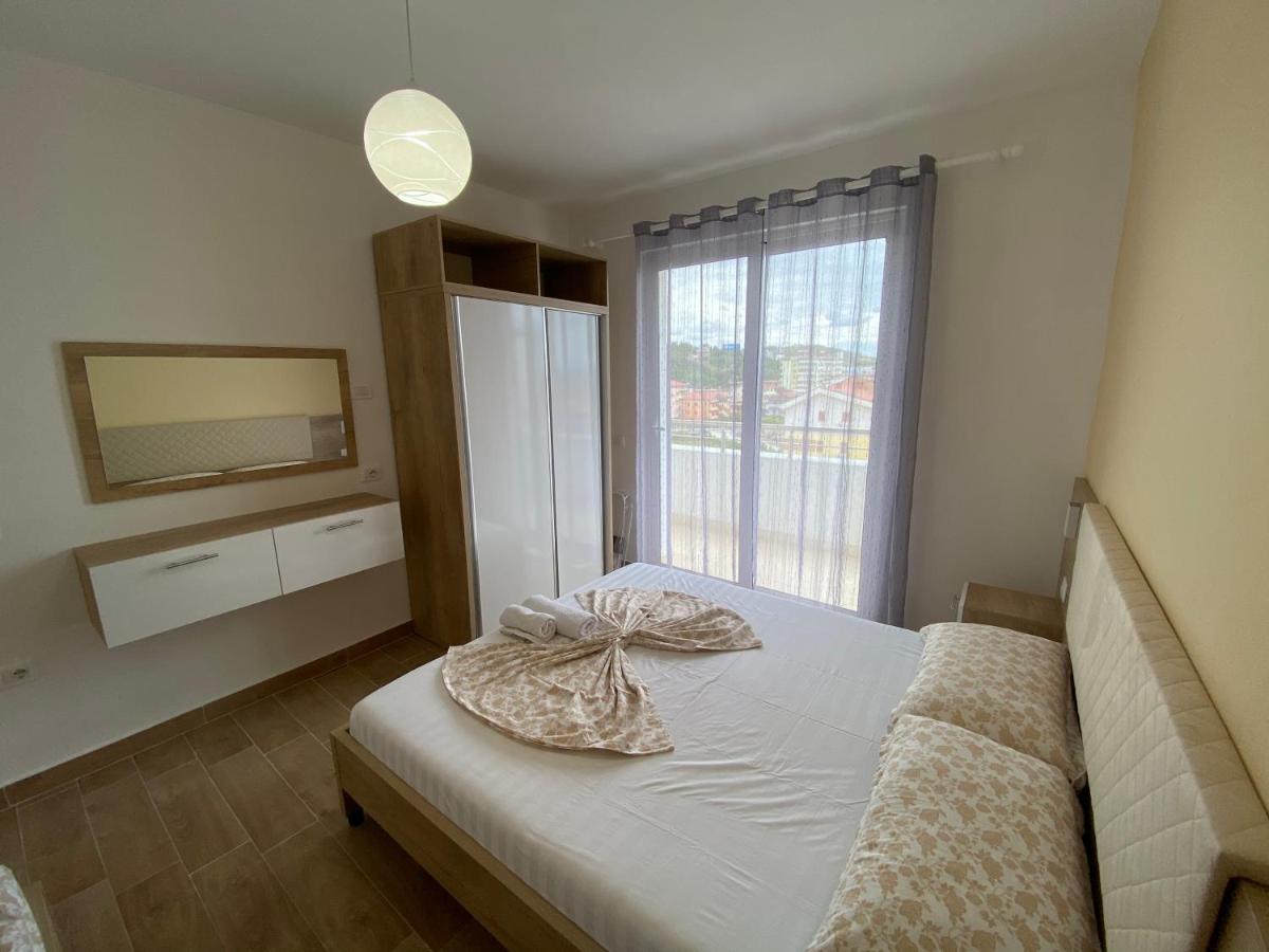 Best Summer Apartment Голем Екстер'єр фото